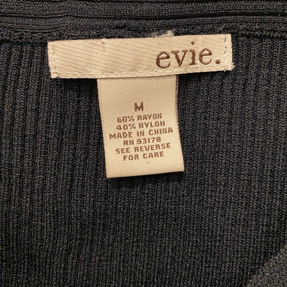 EUC Evie Women's Black Knotted Top - Picture 4 of 4